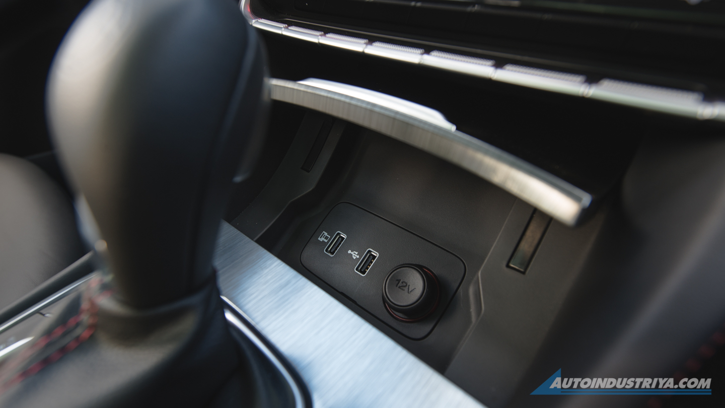 Embargo: MG HS Review