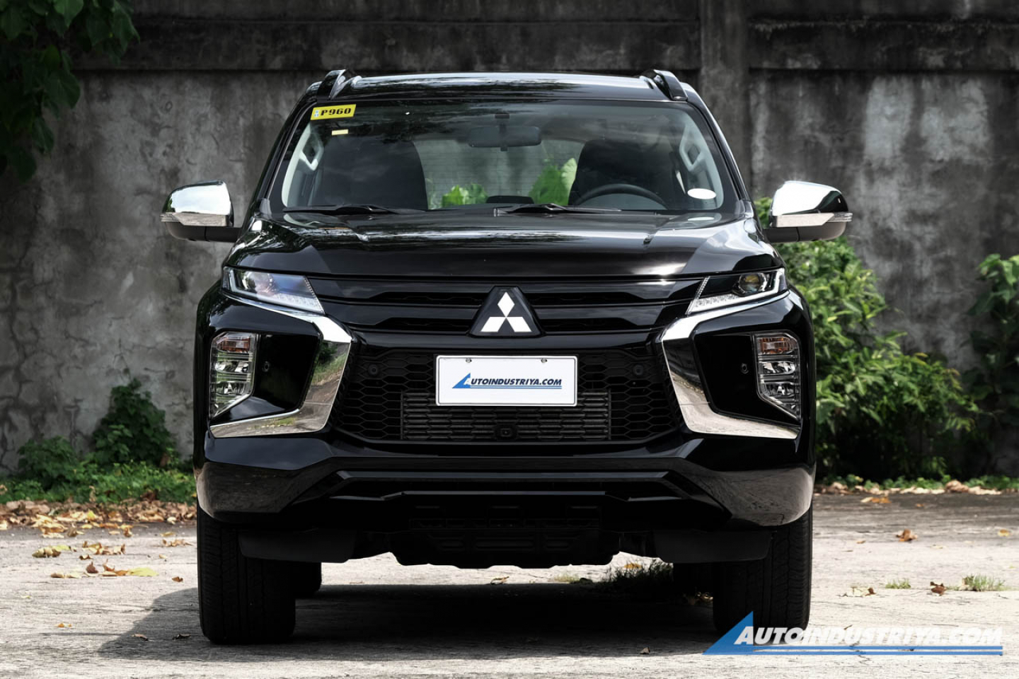 2022 Mitsubishi Montero Sport Black Series 2.4L 2WD