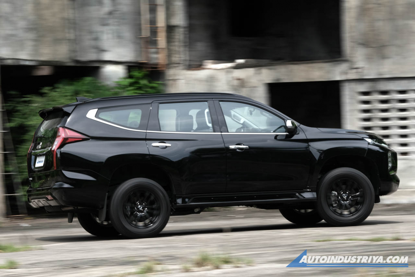 2022 Mitsubishi Montero Sport Black Series 2.4L 2WD