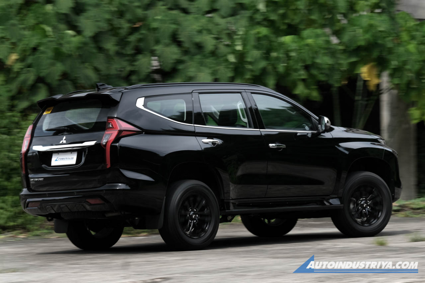 2022 Mitsubishi Montero Sport Black Series 2.4L 2WD