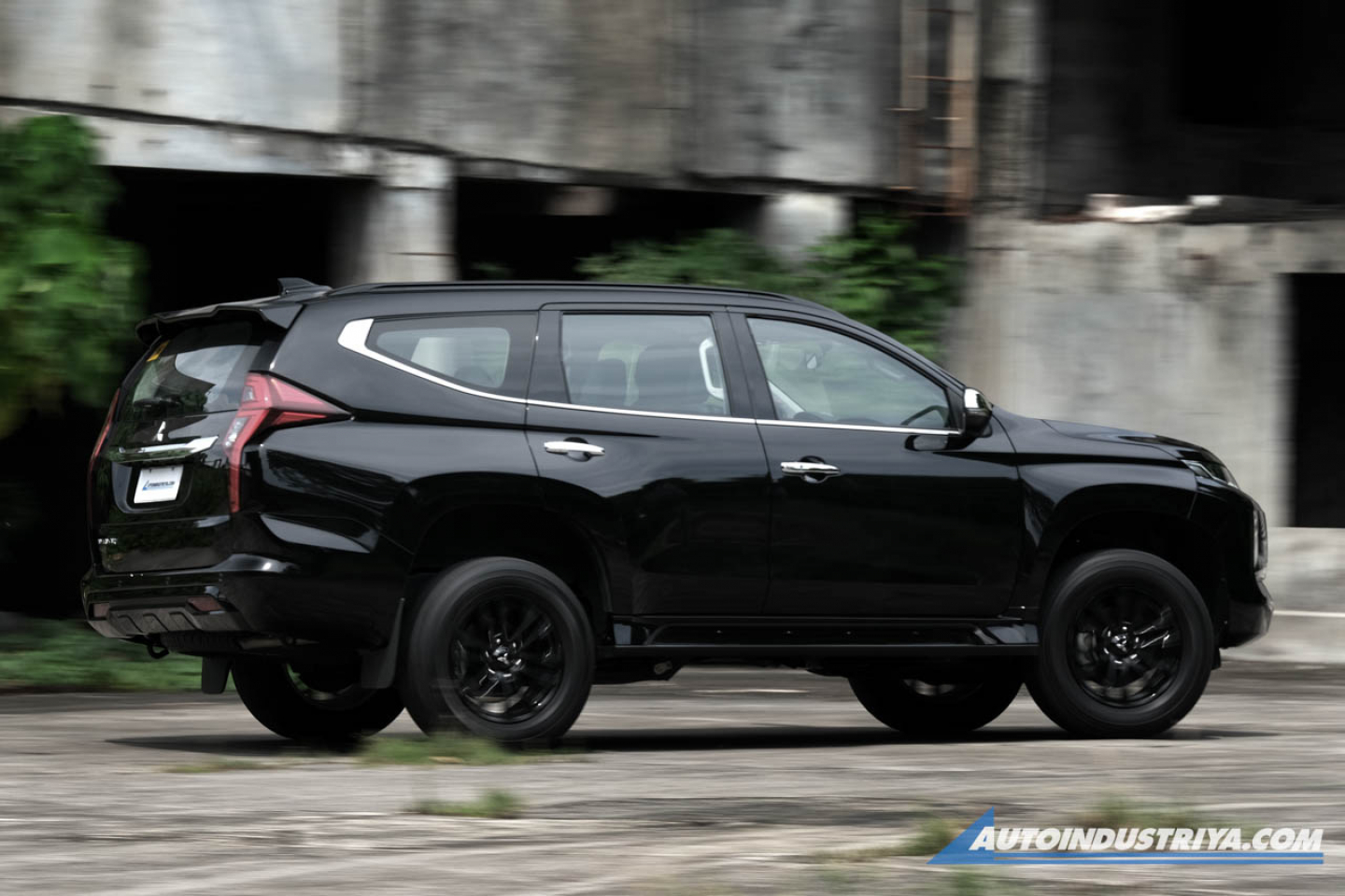 2022 Mitsubishi Montero Sport Black Series 2.4L 2WD