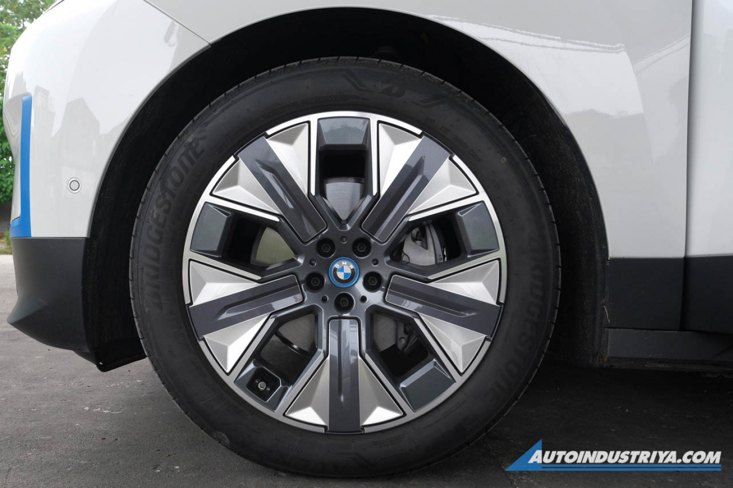 2022 BMW iX xDrive40