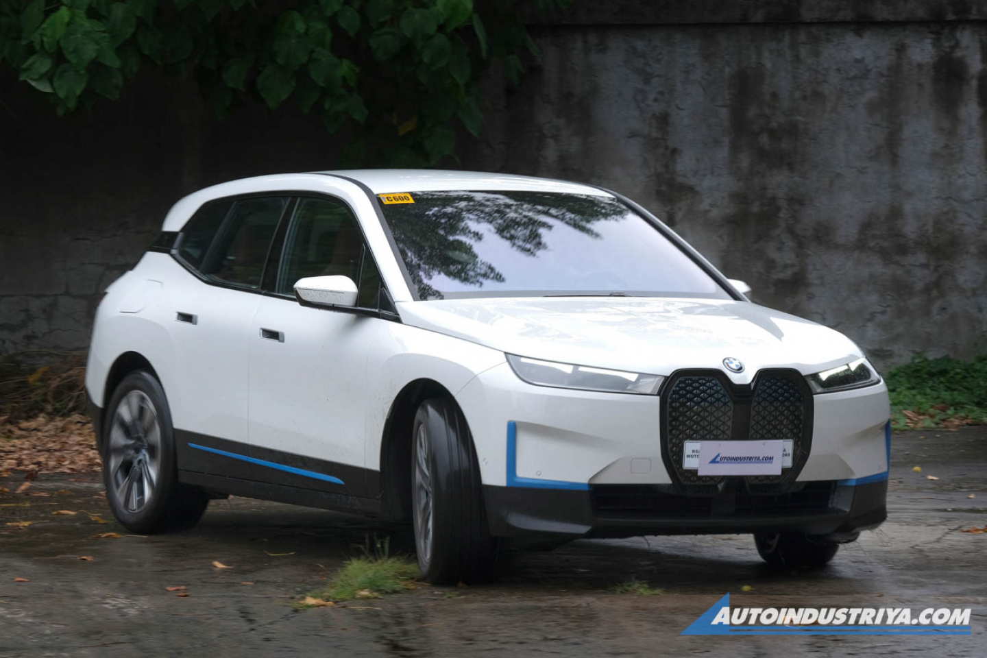 2022 BMW iX xDrive40