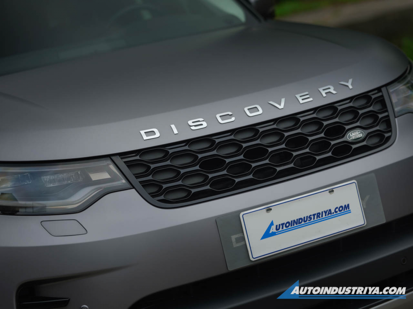 2023 Land Rover Discovery S D250