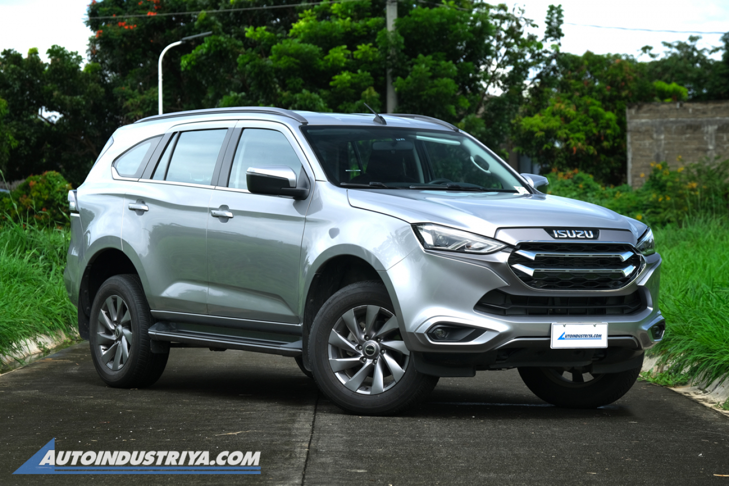 2022 Isuzu mu-X LS-A 4x2