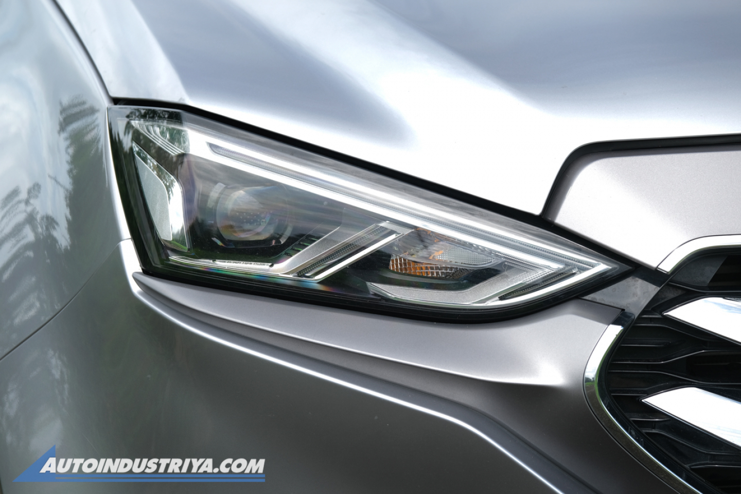 2022 Isuzu mu-X LS-A 4x2