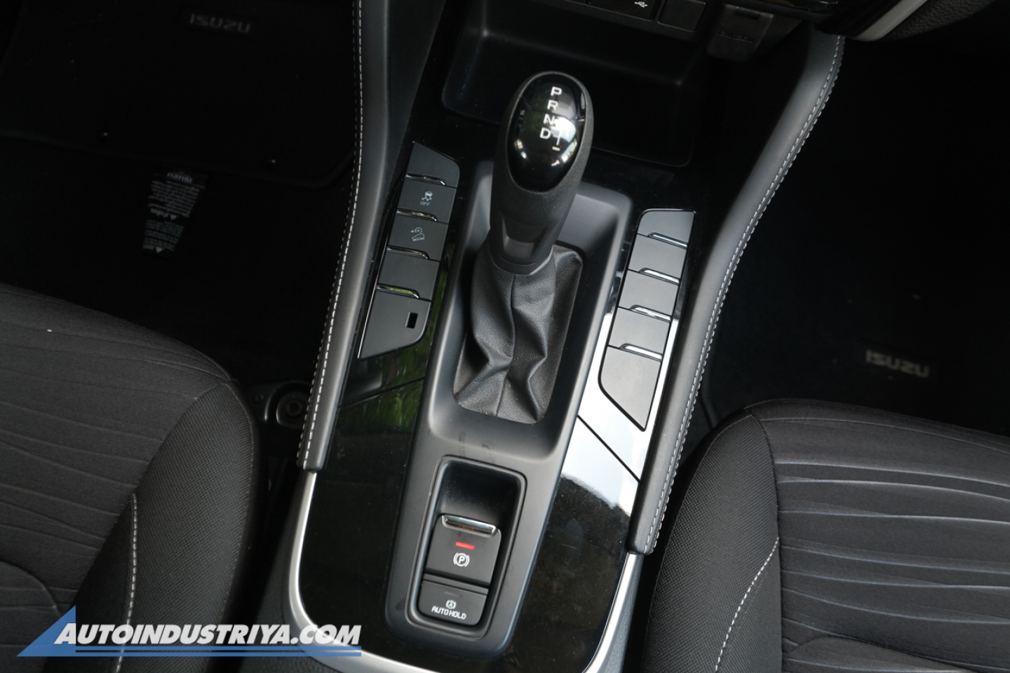 2022 Isuzu mu-X LS-A 4x2