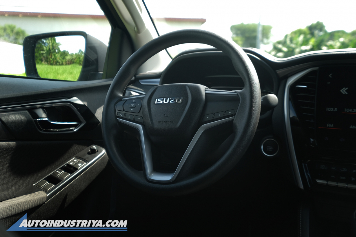 2022 Isuzu mu-X LS-A 4x2