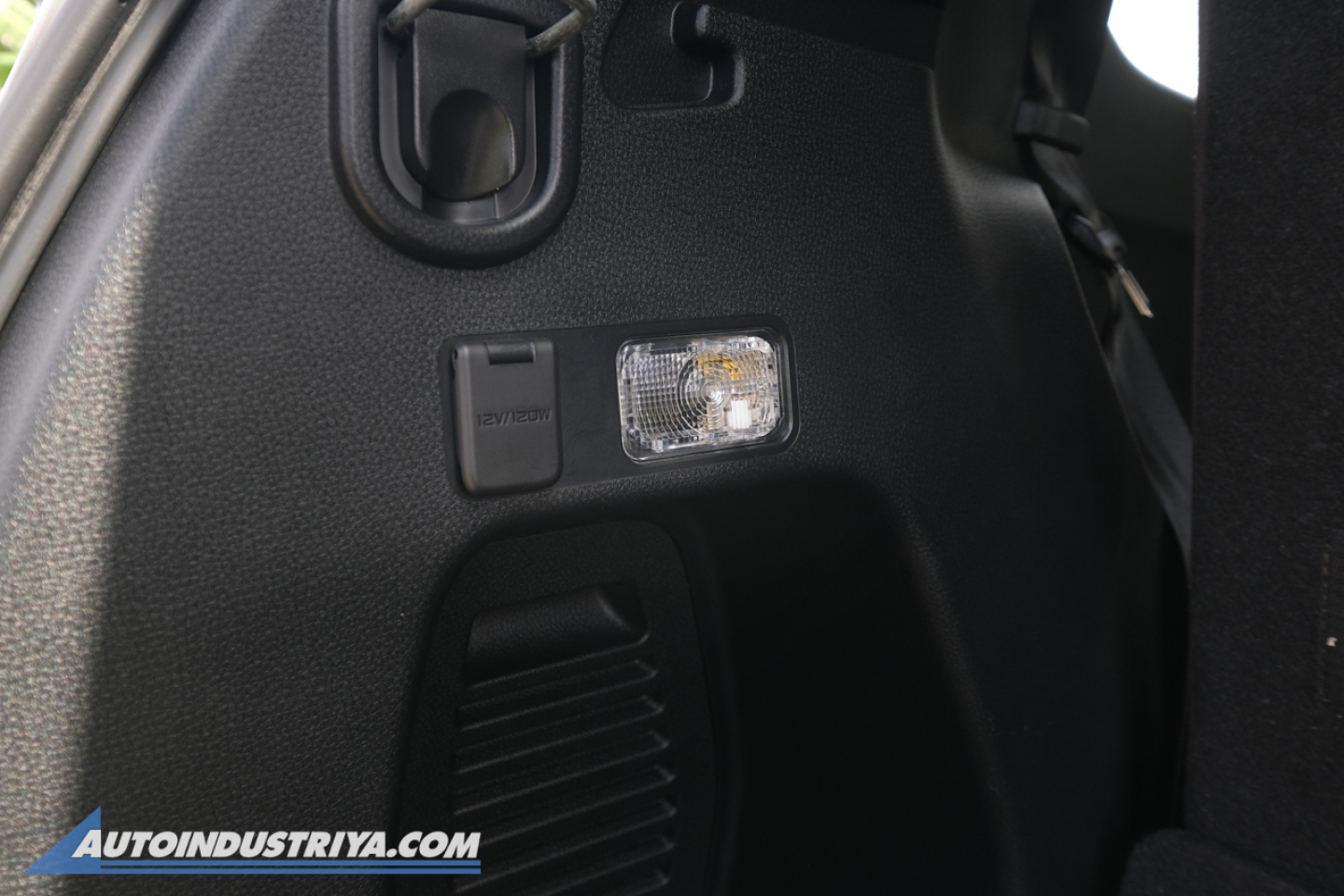 2022 Isuzu mu-X LS-A 4x2