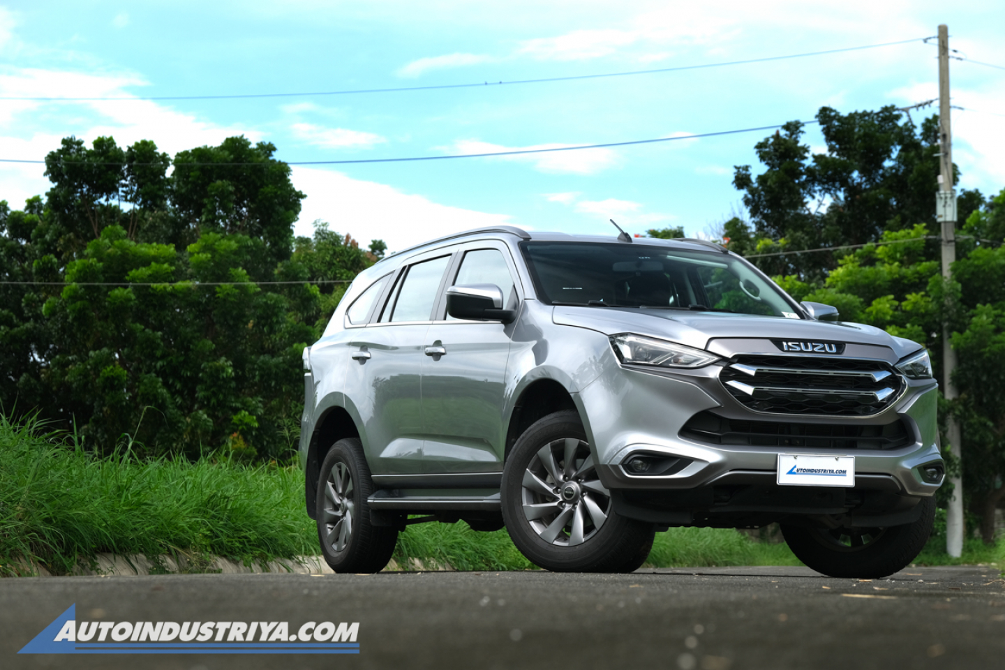 2022 Isuzu mu-X LS-A 4x2