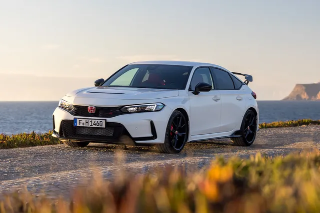 Honda drops hints of an electrified Type R | AutoIndustriya