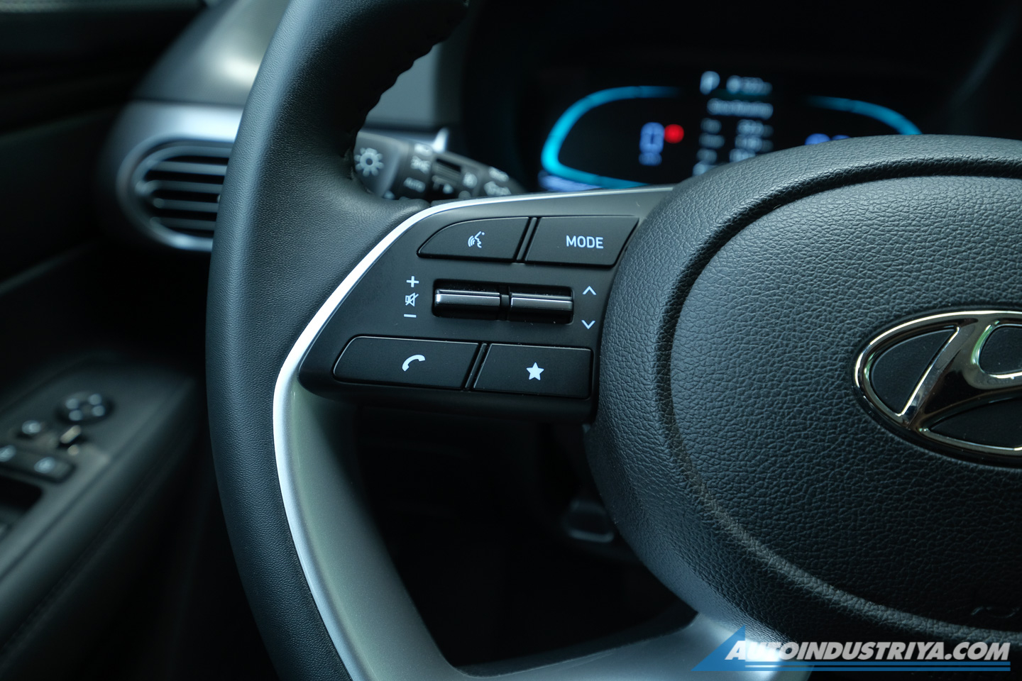 2023 Hyundai Stargazer GLS Premium IVT