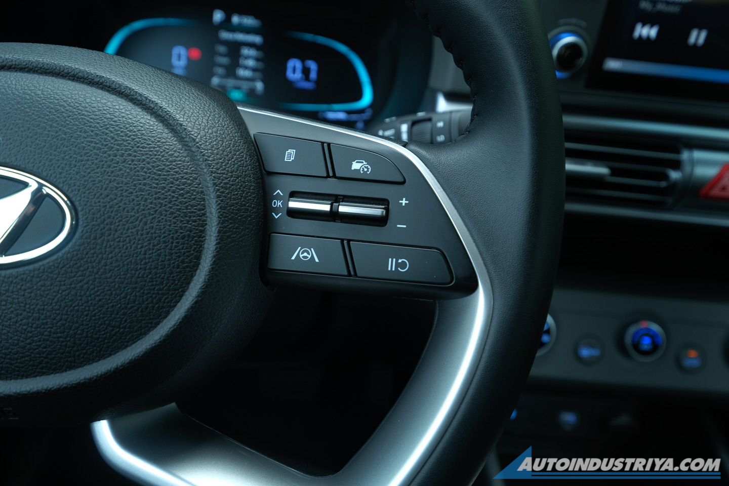 2023 Hyundai Stargazer GLS Premium IVT