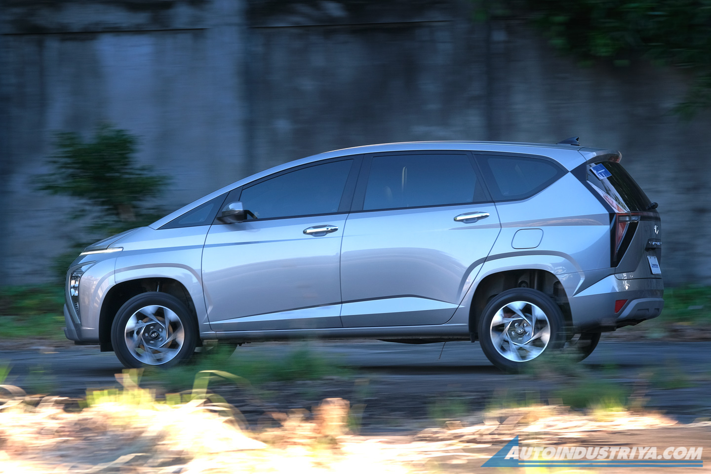 2023 Hyundai Stargazer GLS Premium IVT