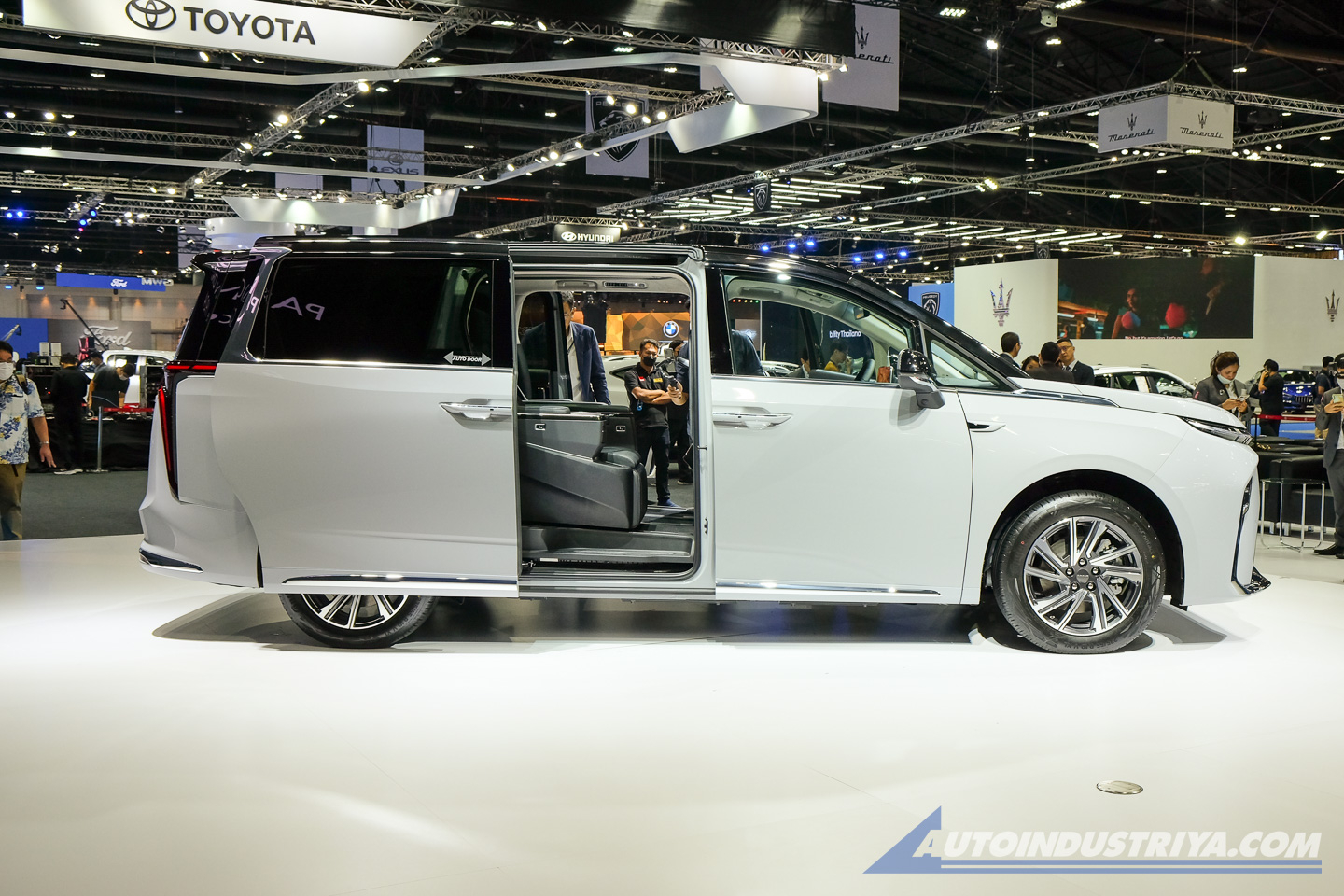 Colorful Experiences: 2023 Bangkok International Motor Show