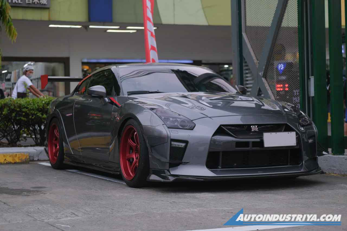 Supercars, tuners turn up for Titans of Manila