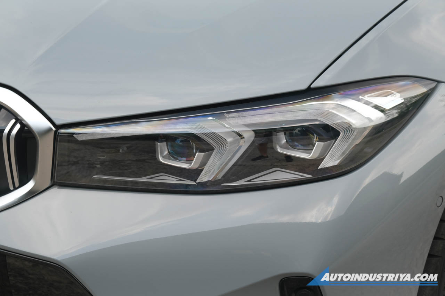 2023 BMW 318i Sport 2.0L Turbo 8-AT