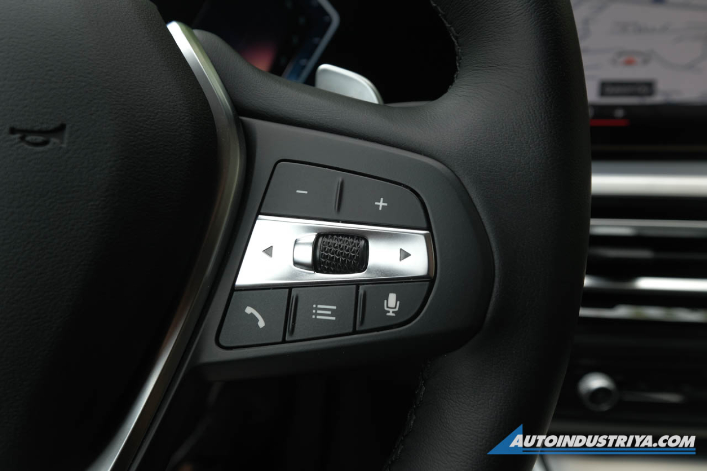 2023 BMW 318i Sport 2.0L Turbo 8-AT