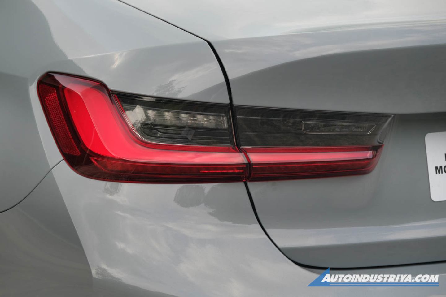 2023 BMW 318i Sport 2.0L Turbo 8-AT