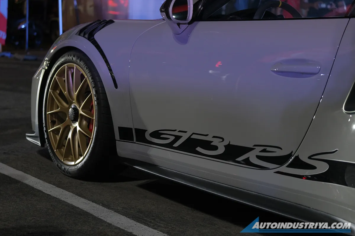 Over 200 cars show up for the return of Titans of Manila
