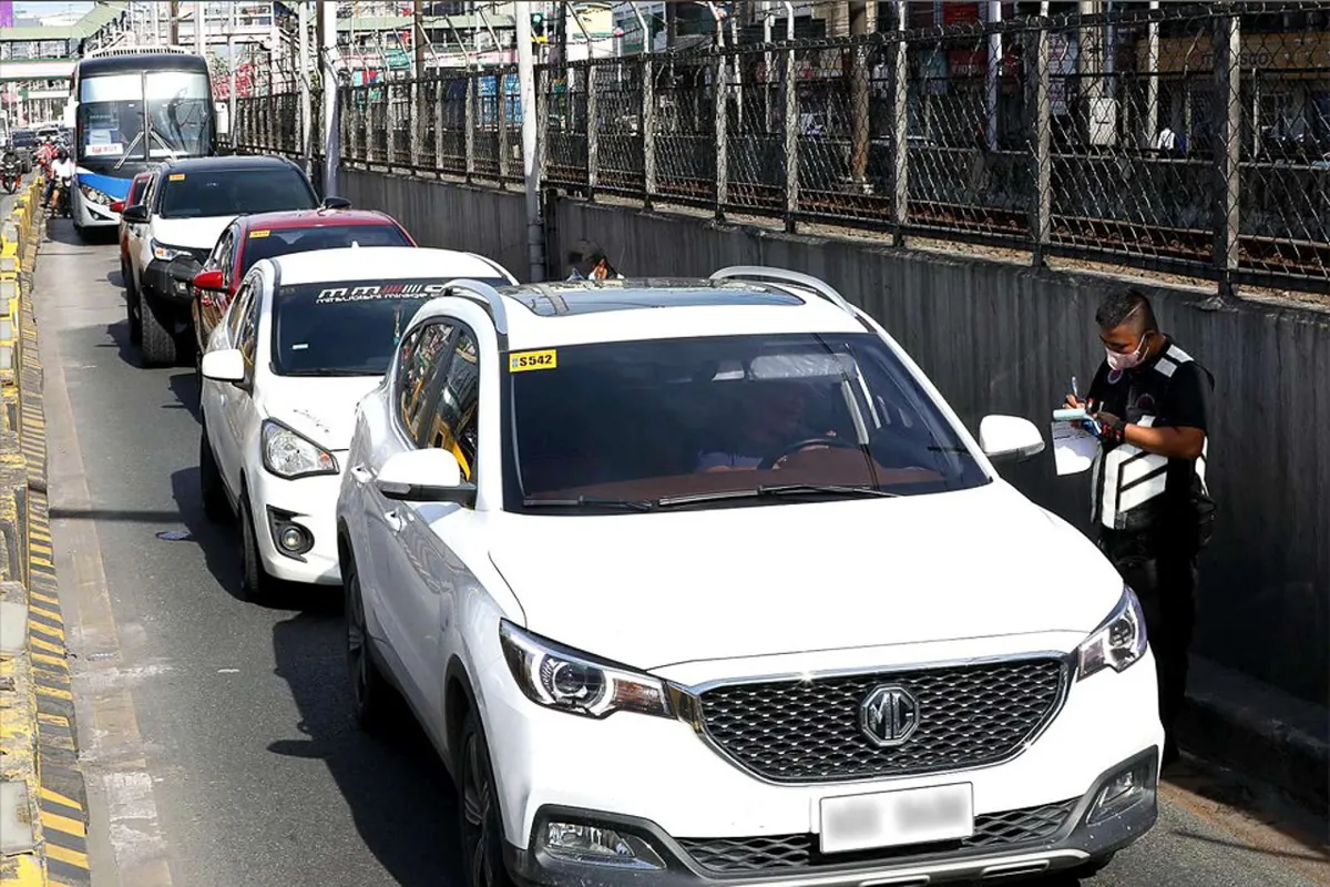 Enforcers see 75% drop in EDSA busway violations after crackdown ...