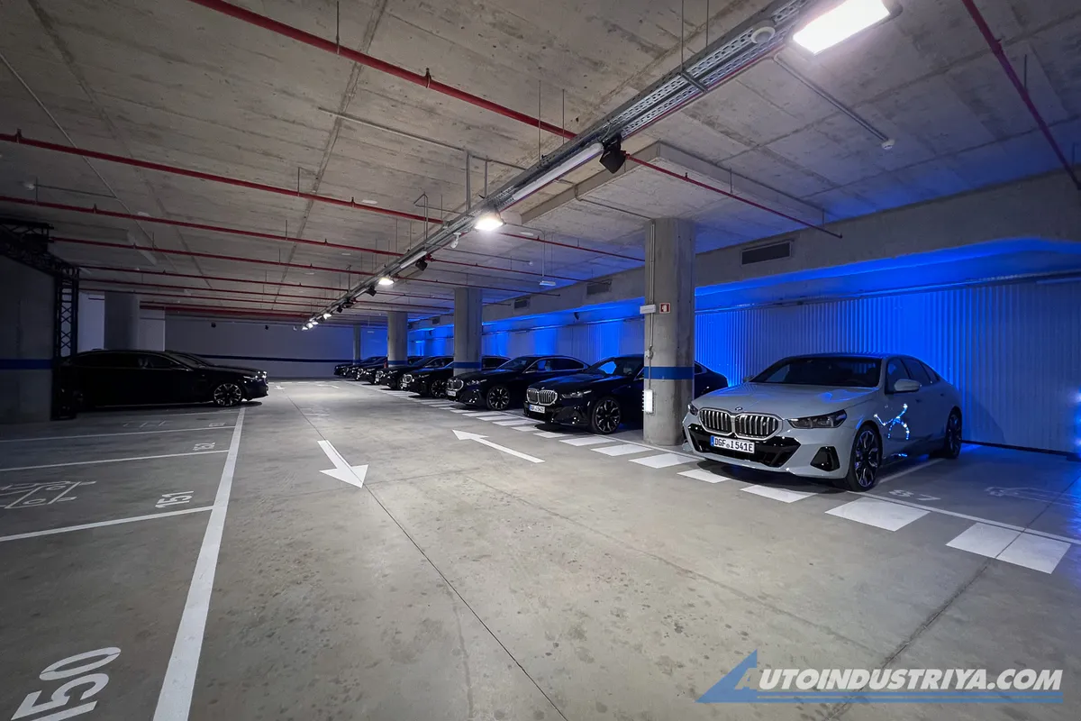 First Drive: BMW i5 eDrive40 and M60 xDrive