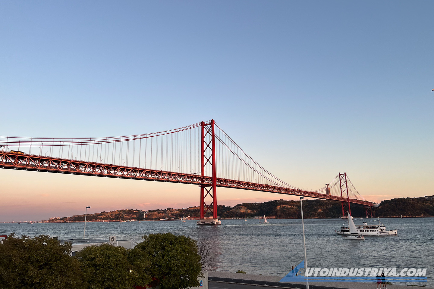 First Drive: BMW i5 eDrive40 and M60 xDrive