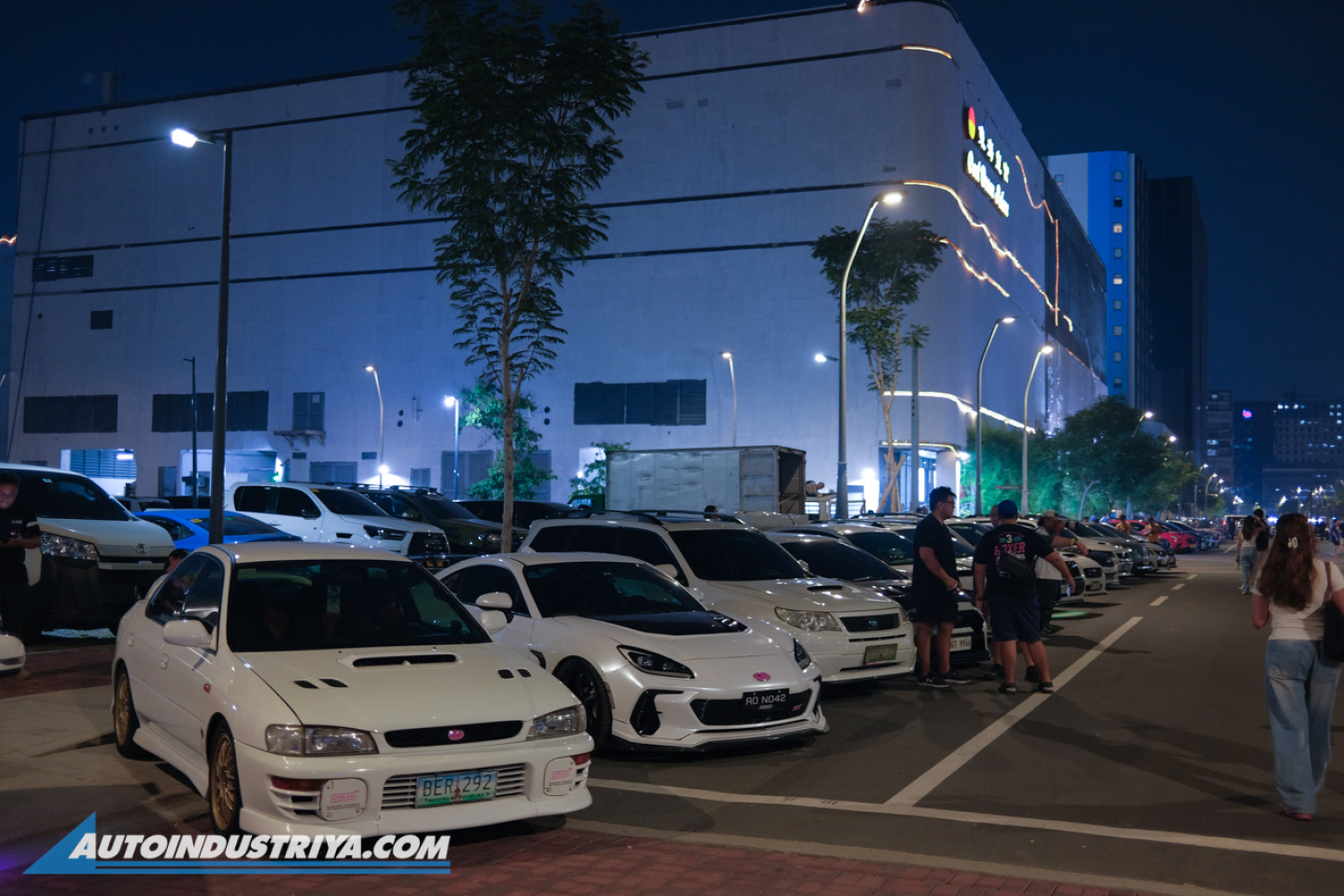 Boxer Madness 5: Over 400 Subaru vehicles gather for epic meet