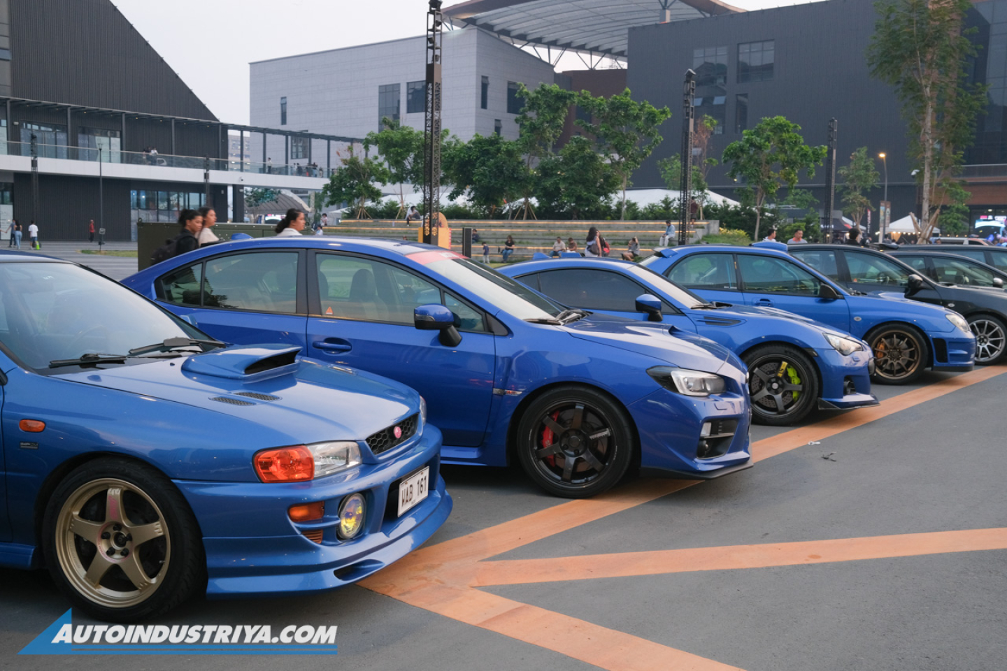Boxer Madness 5: Over 400 Subaru vehicles gather for epic meet