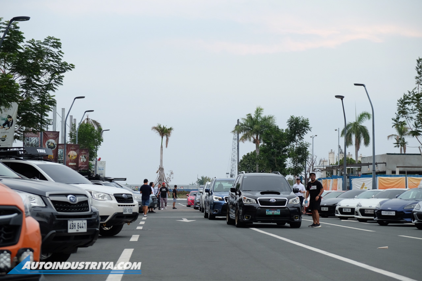 Boxer Madness 5: Over 400 Subaru vehicles gather for epic meet