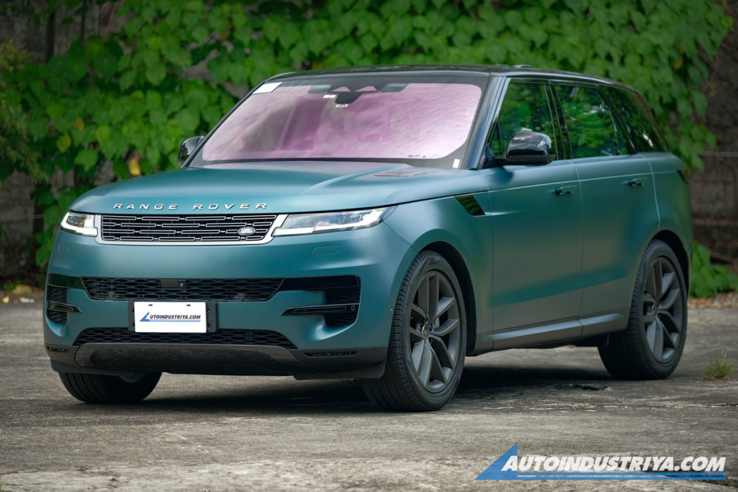 2024 Land Rover Range Rover Sport SE D300