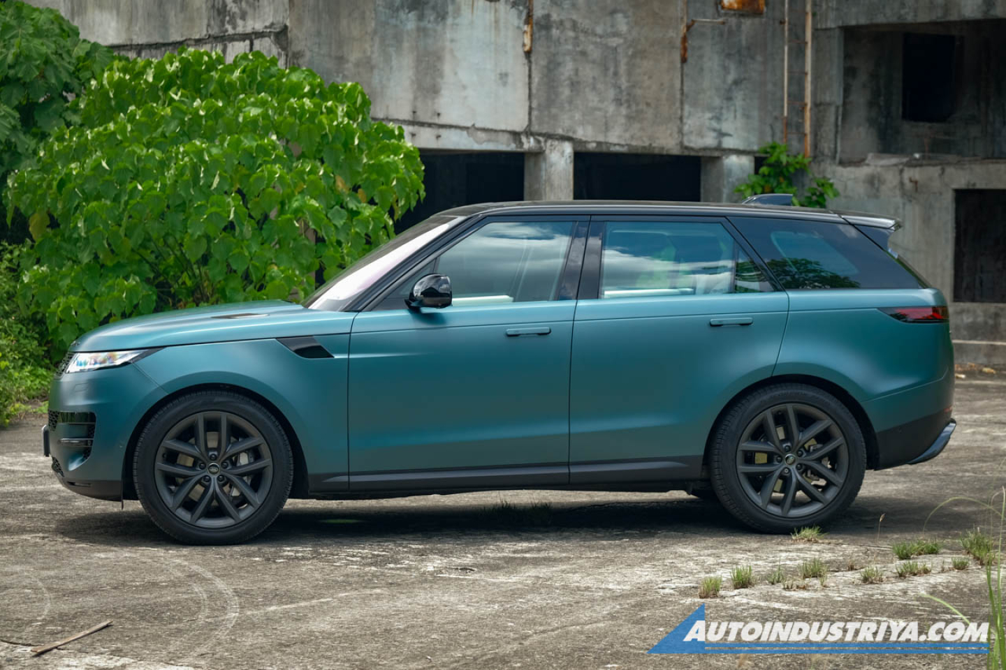2024 Land Rover Range Rover Sport SE D300
