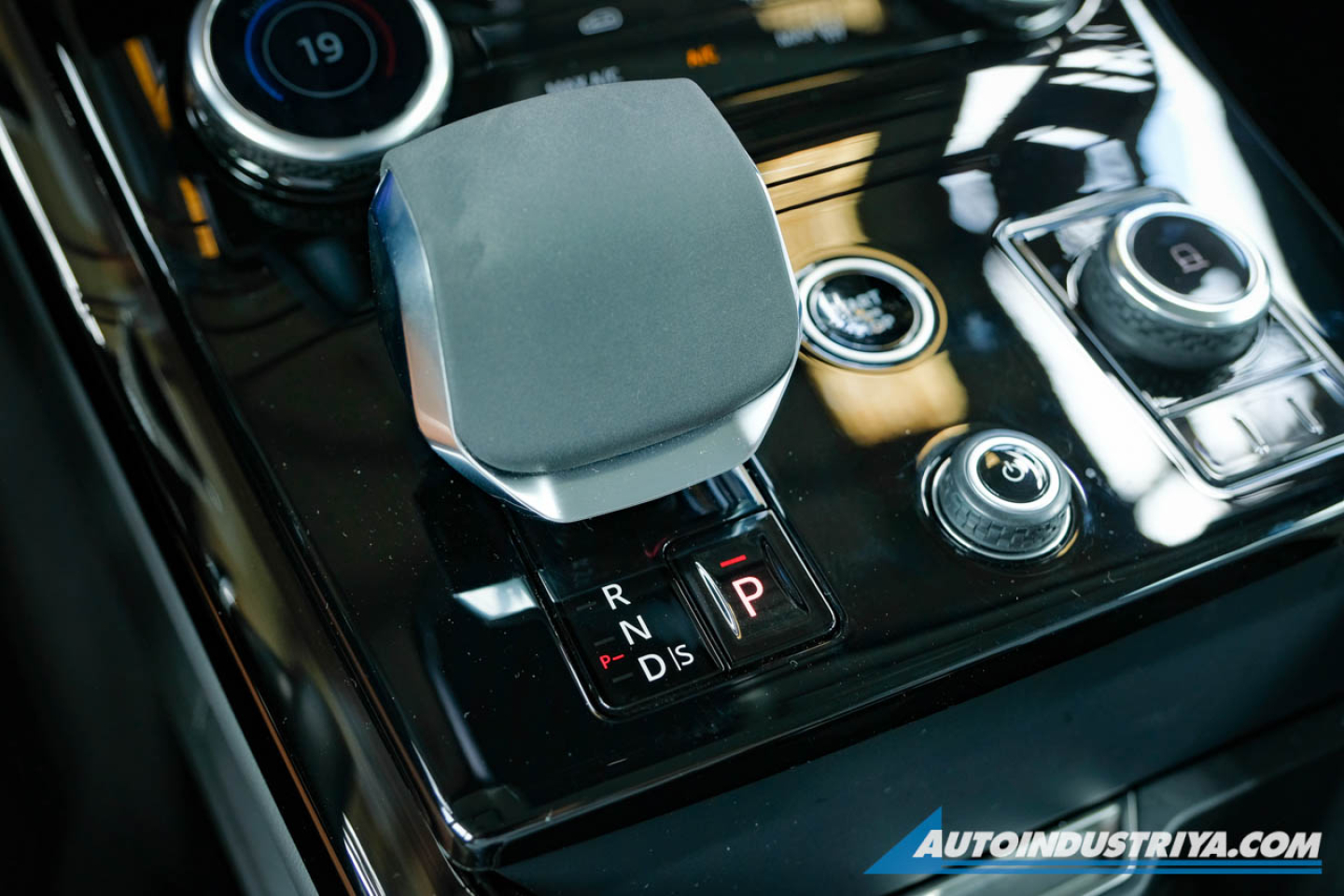 2024 Land Rover Range Rover Sport SE D300