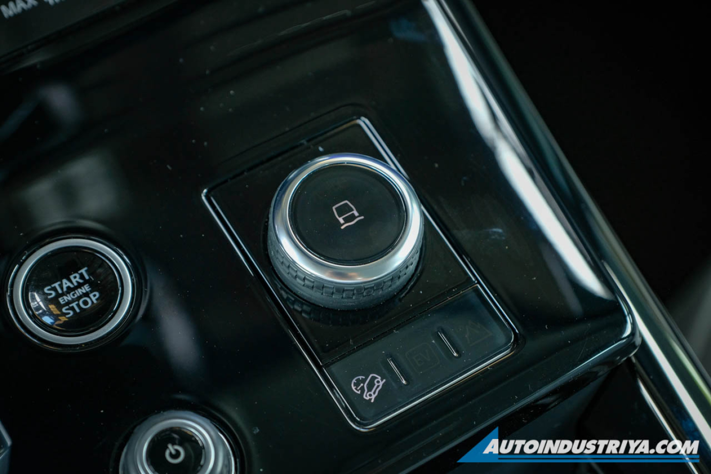 2024 Land Rover Range Rover Sport SE D300