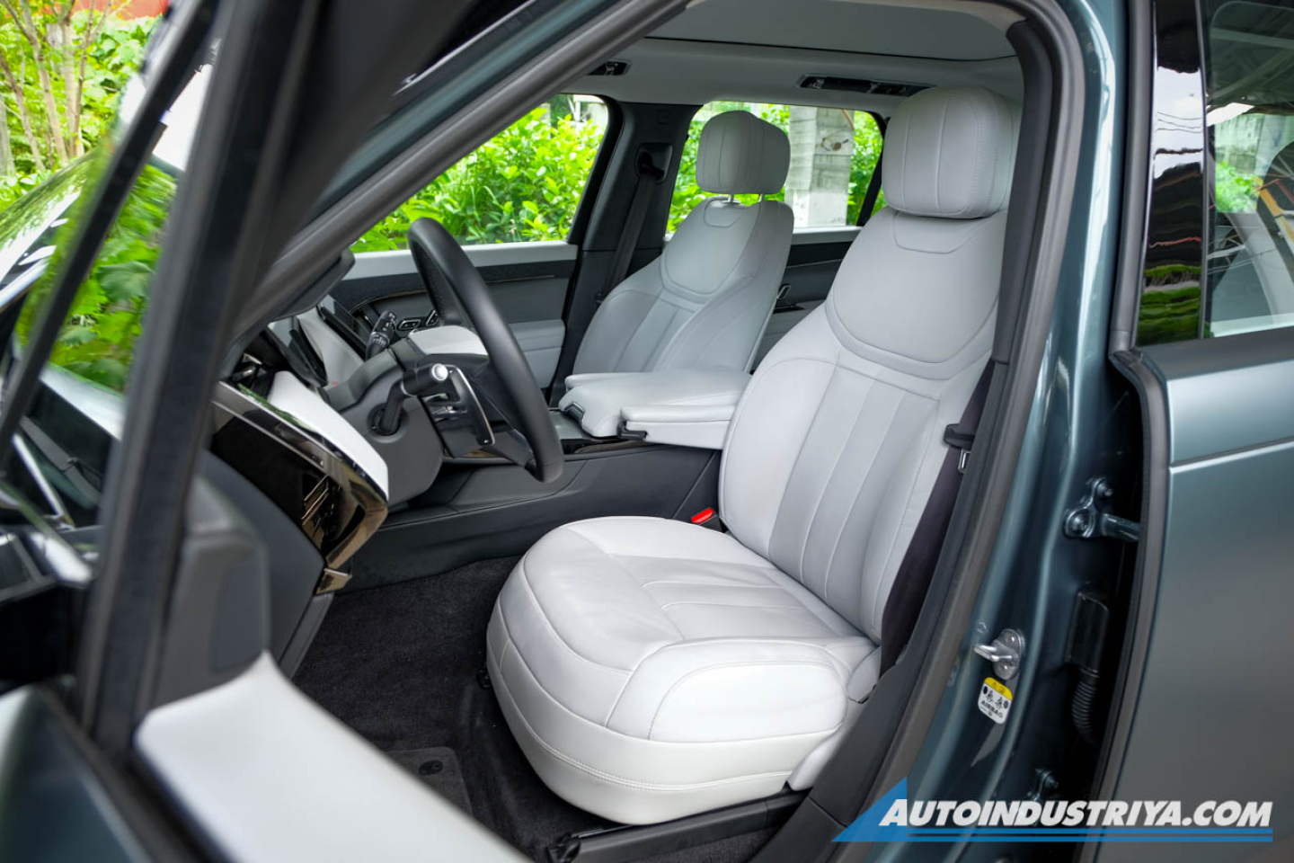 2024 Land Rover Range Rover Sport SE D300