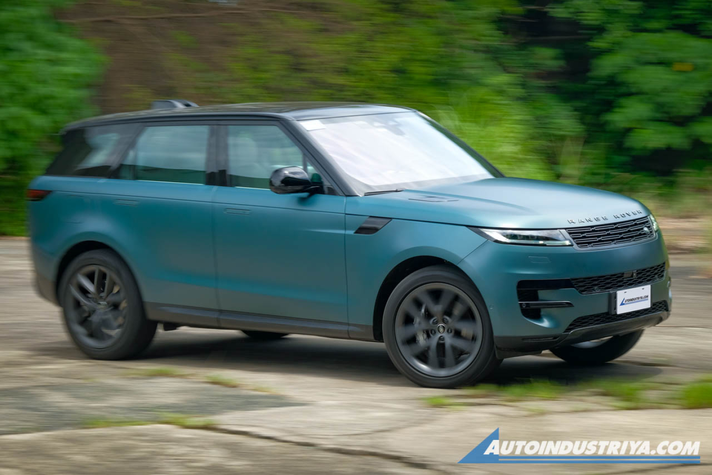 2024 Land Rover Range Rover Sport SE D300