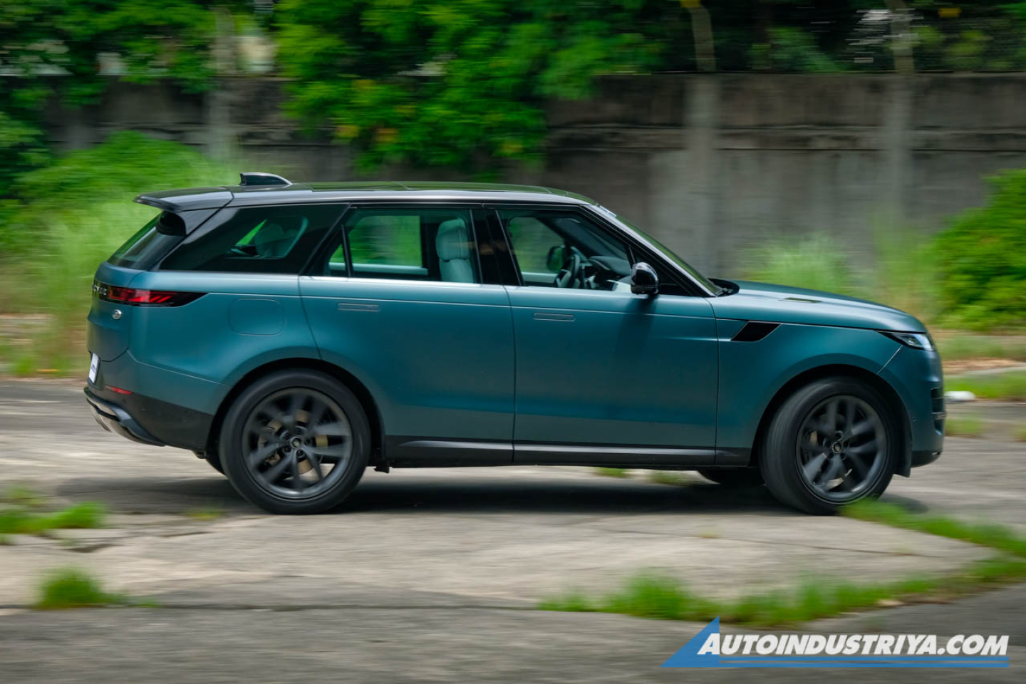 2024 Land Rover Range Rover Sport SE D300