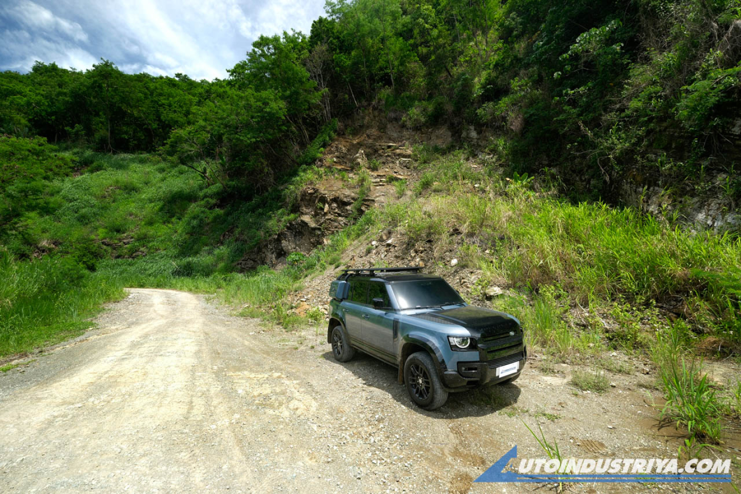 2024 Land Rover Defender 110 S P300 AWD