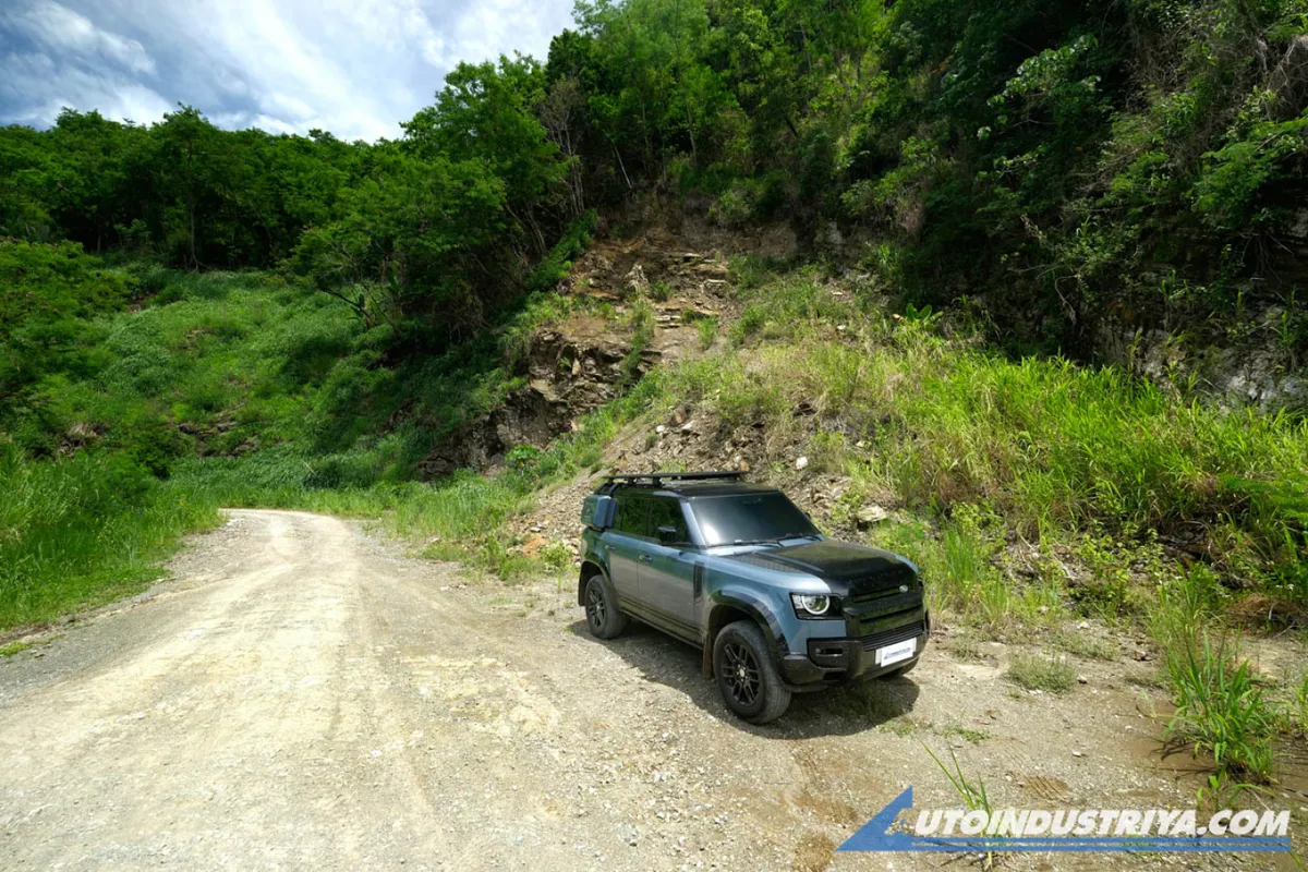 2024 Land Rover Defender 110 S P300 AWD