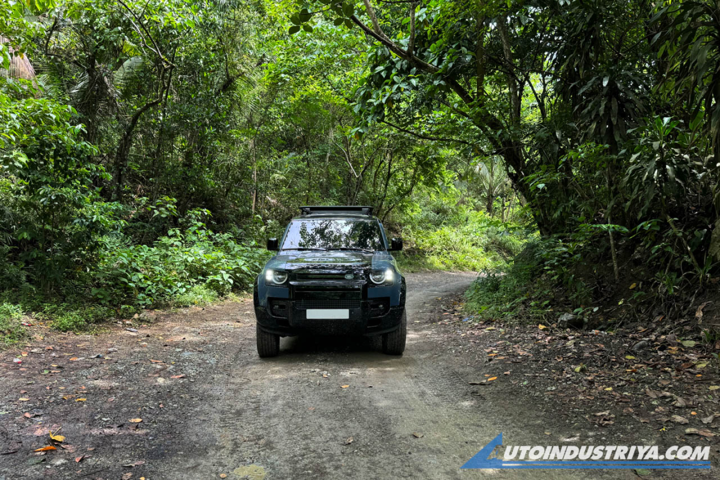 2024 Land Rover Defender 110 S P300 AWD