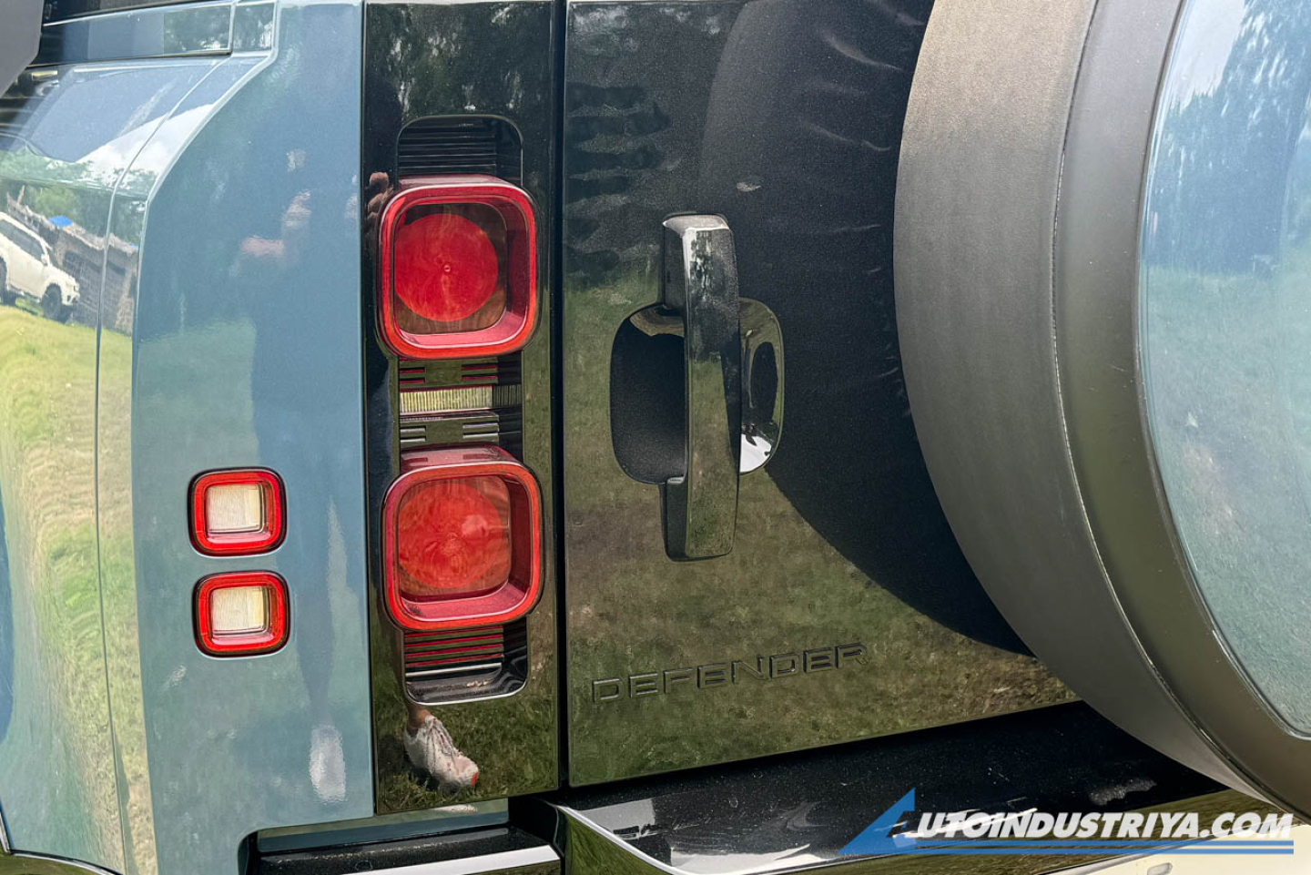 2024 Land Rover Defender 110 S P300 AWD