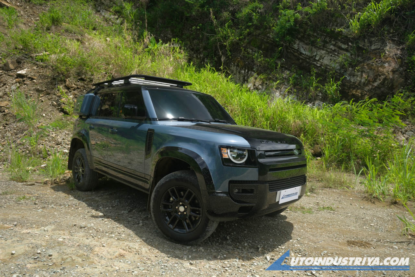 2024 Land Rover Defender 110 S P300 AWD