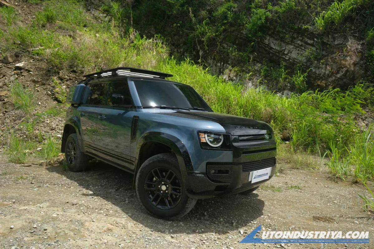 2024 Land Rover Defender 110 S P300 AWD