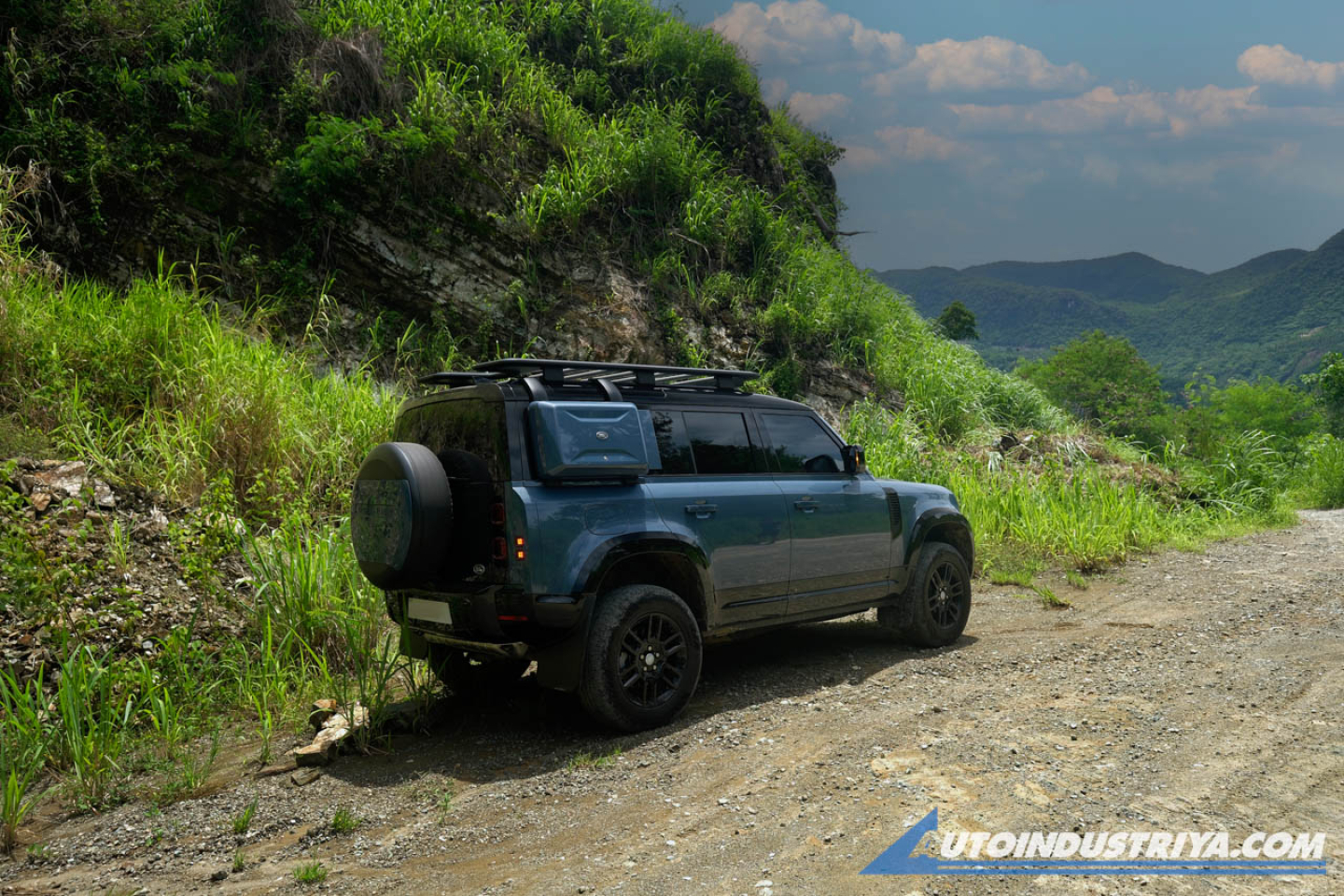 2024 Land Rover Defender 110 S P300 AWD