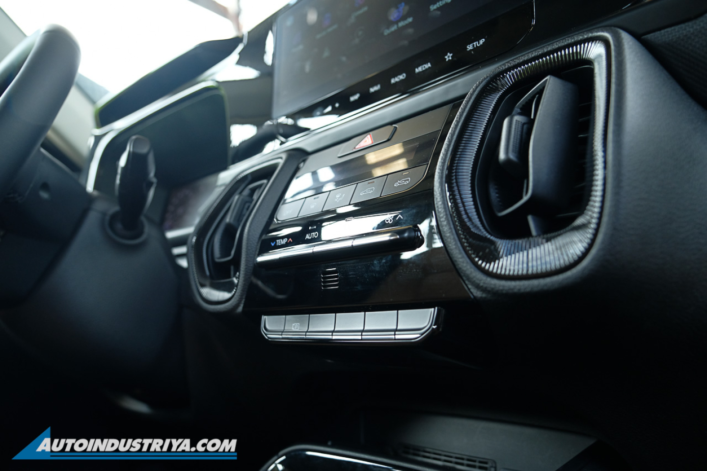 2024 Kia Sonet SX 1.5L CVT