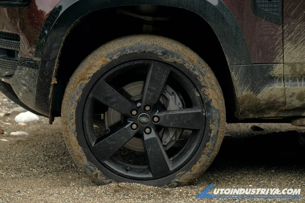 Fun For The Whole Family: Land Rover Defender 130