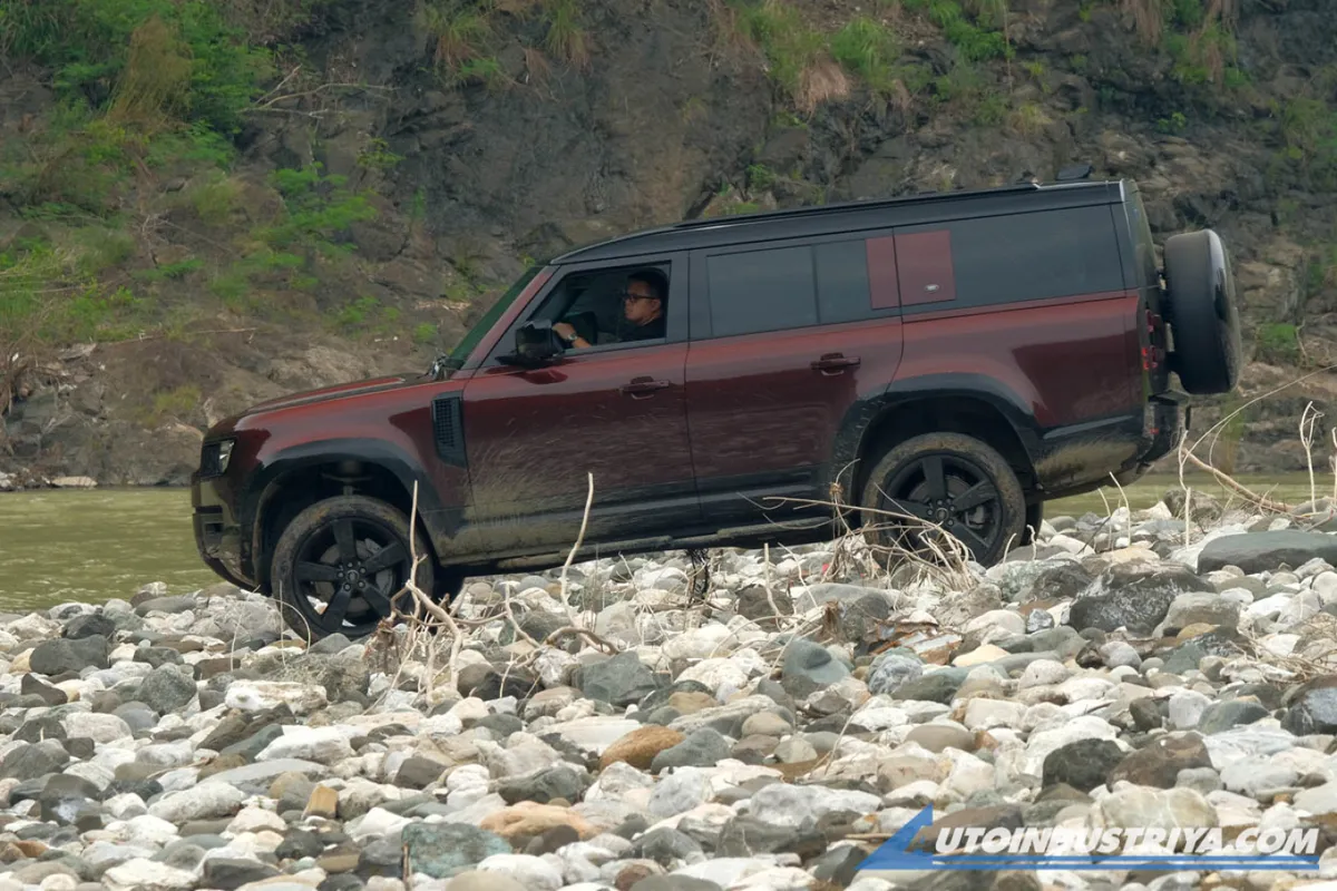 Fun For The Whole Family: Land Rover Defender 130