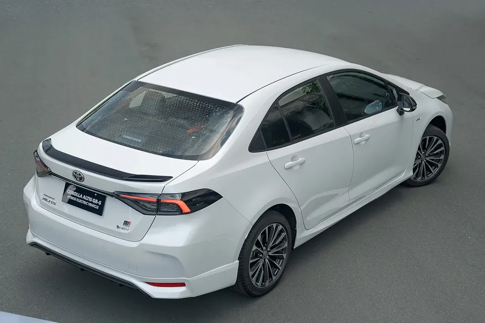 Toyota PH quietly launches 2025 Corolla Altis GR-S HEV | AutoIndustriya