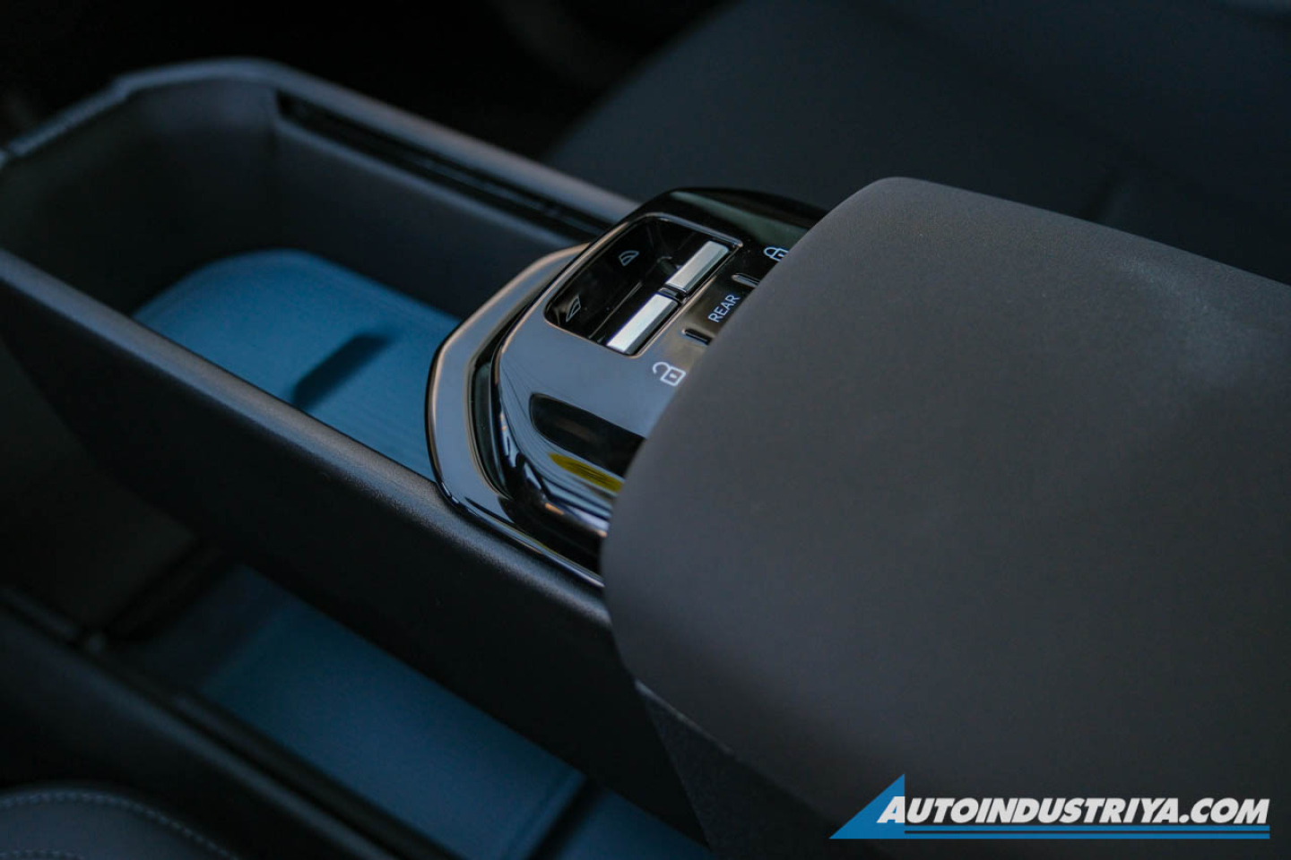 Electric made Minimalist: Volvo EX30