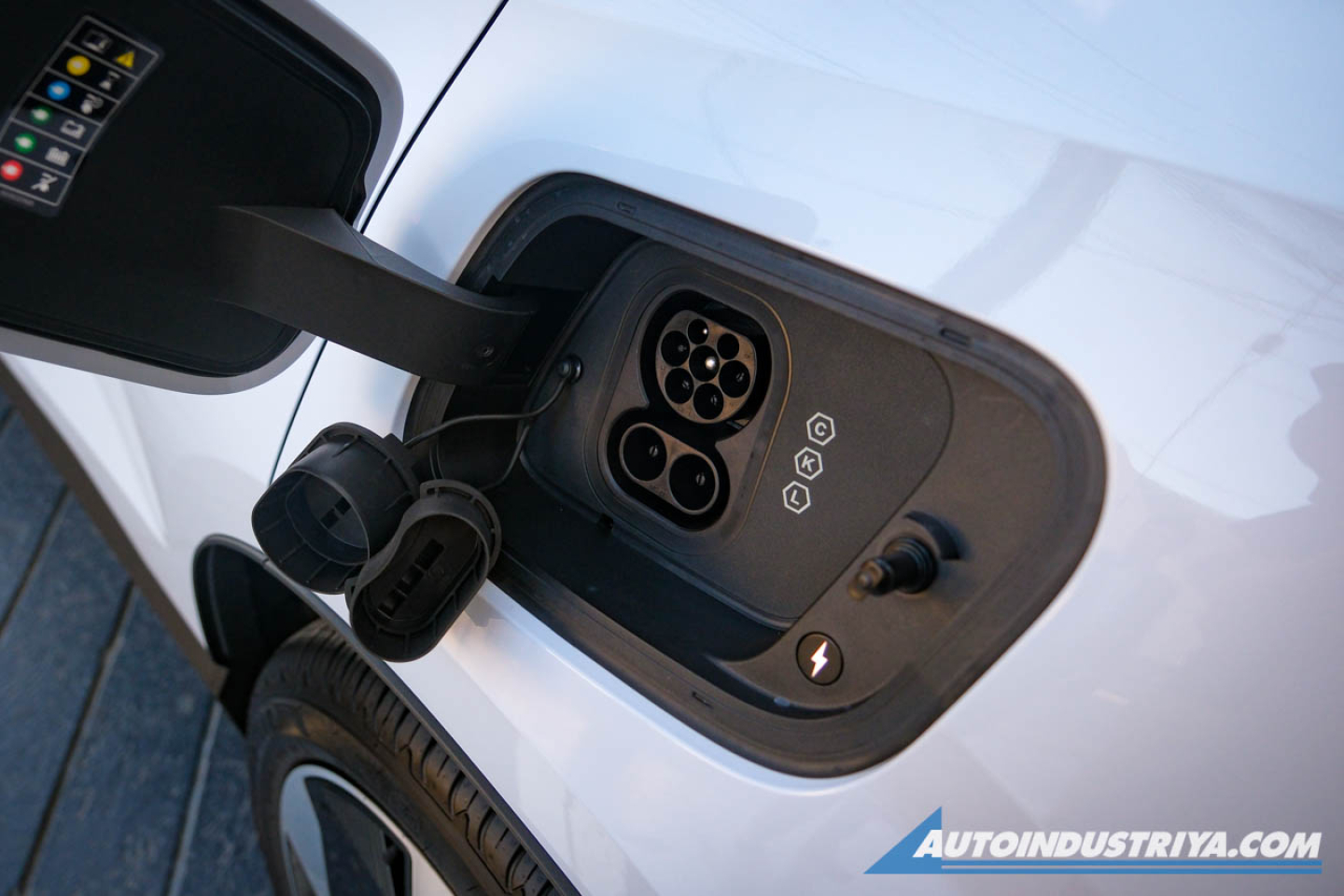 Electric made Minimalist: Volvo EX30